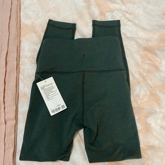NWT Wunder Lounge Super High Rise Tight 28” in Size 4 - Picture 2 of 3